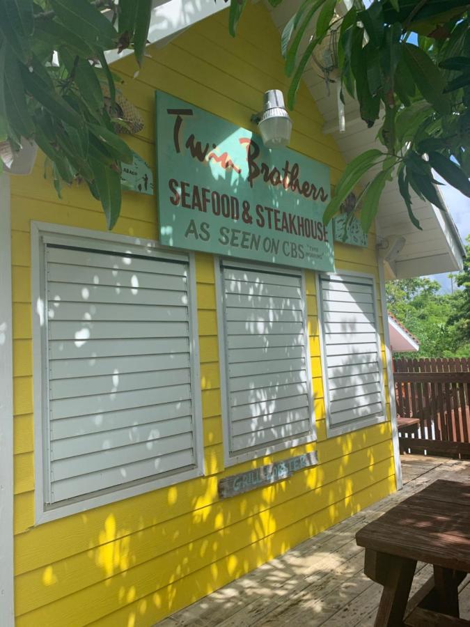 Bay Inn Estates Alice Town  エクステリア 写真