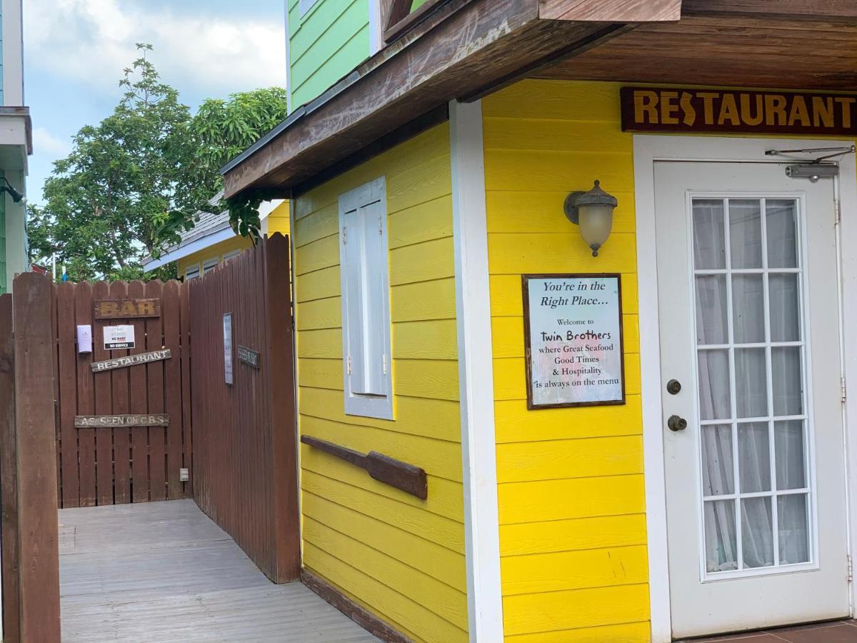 Bay Inn Estates Alice Town  エクステリア 写真