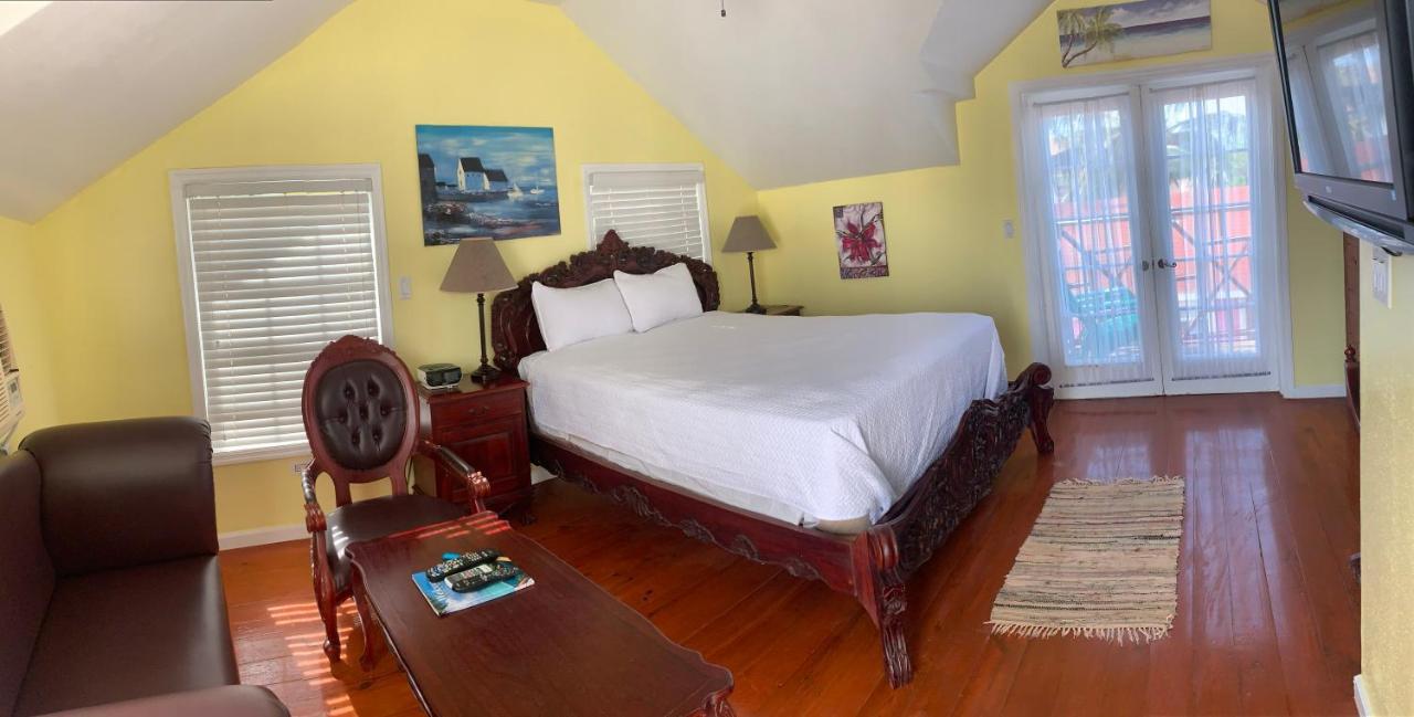 Bay Inn Estates Alice Town  エクステリア 写真